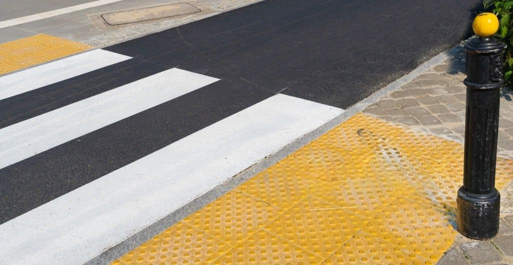 Выбор тактильной плитки